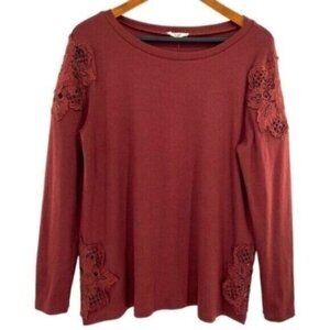 Easel Women’s Burgundy Floral Crochet Cutout Sweater Top